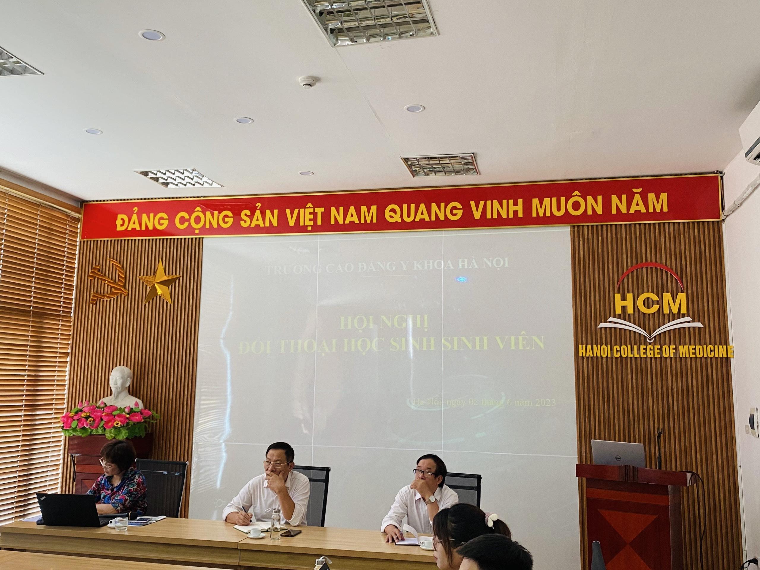Cuộc đối thoại đáng chú ý giữa lãnh đạo Ban Giám hiệu trường Cao đẳng Y khoa Hà Nội và học sinh sinh viên lần 2 năm học 2022-2023